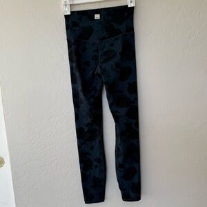 Vuori Black Patterned Leggings